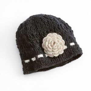 SIJJL Women’s floral wool beanie - like new. Warm and stylish!